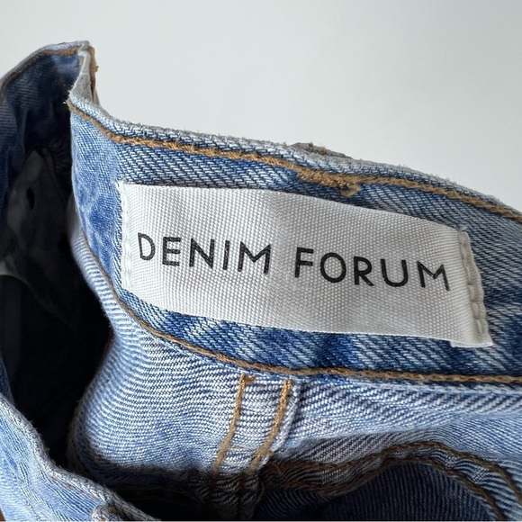 Aritzia Denim Forum Ex Boyfriend Short Raw Hem Size 27 - Picture 6 of 8